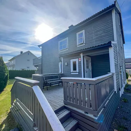 Apartmán Sjarmerende Del Av Tomannsbolig Sentralt I