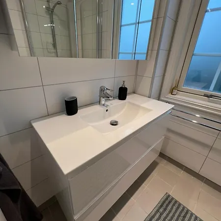 Sjarmerende Del Av Tomannsbolig Sentralt I *