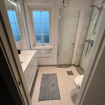 Sjarmerende Del Av Tomannsbolig Sentralt I