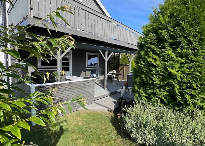 Sjarmerende Del Av Tomannsbolig Sentralt I