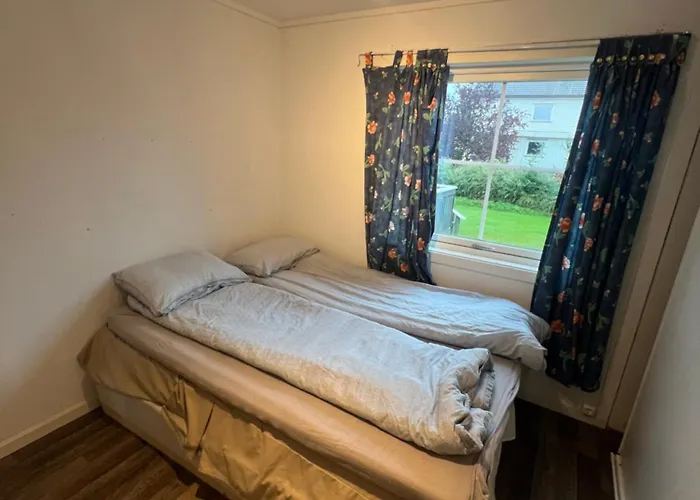 Sjarmerende Del Av Tomannsbolig Sentralt I Apartment